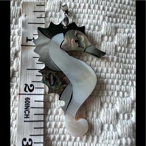 Seahorse Abalone & mother of Pearl Pendent Sterling Bale - Picture 6 of 7